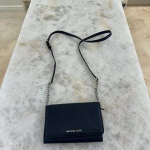 Michael Kors Jet set travel medium leather crossbody with silver hardware